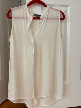 Vince Cream Sleeveless V-Neck Button-Trim Camisole